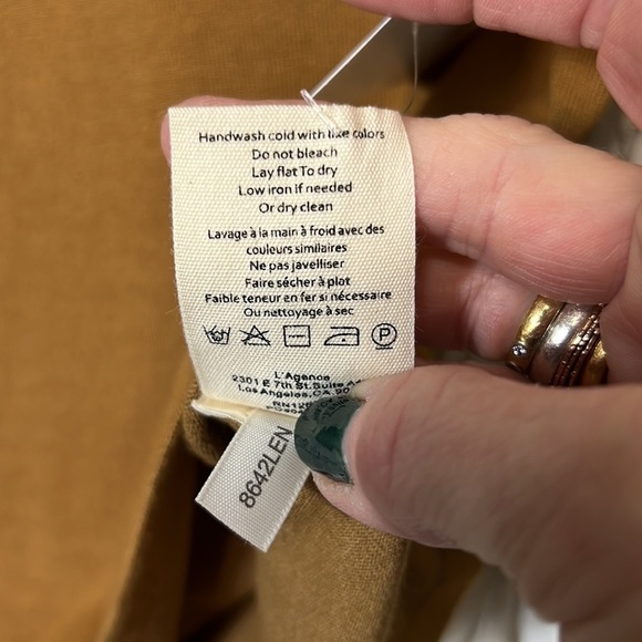 L'Agence Gold Nicky Cut Out Turtleneck Long Sleeve Sweater - Picture 9 of 12